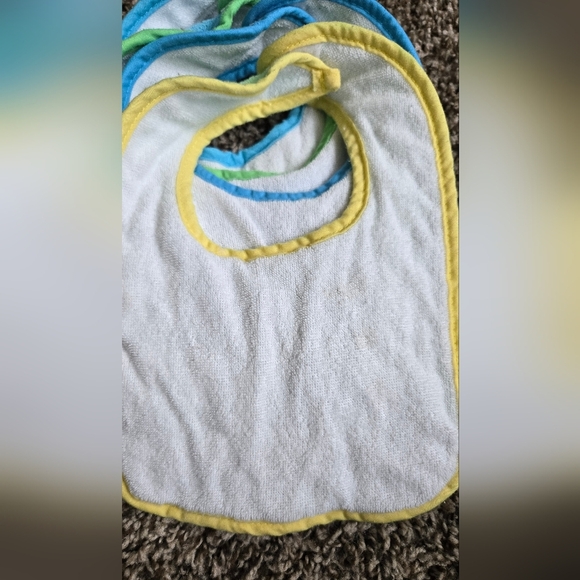 *3/$15 Baby Bibs Grandma set of 4 multi colored - Picture 5 of 7